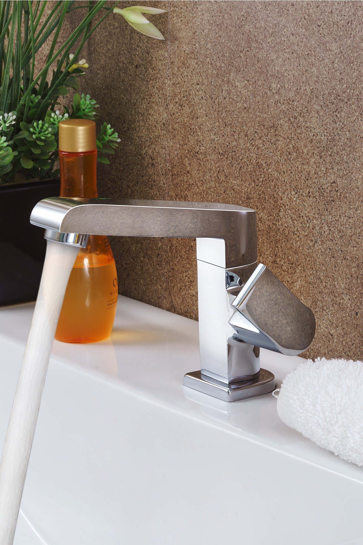 HEMLIZ By Raden Bath Fittings